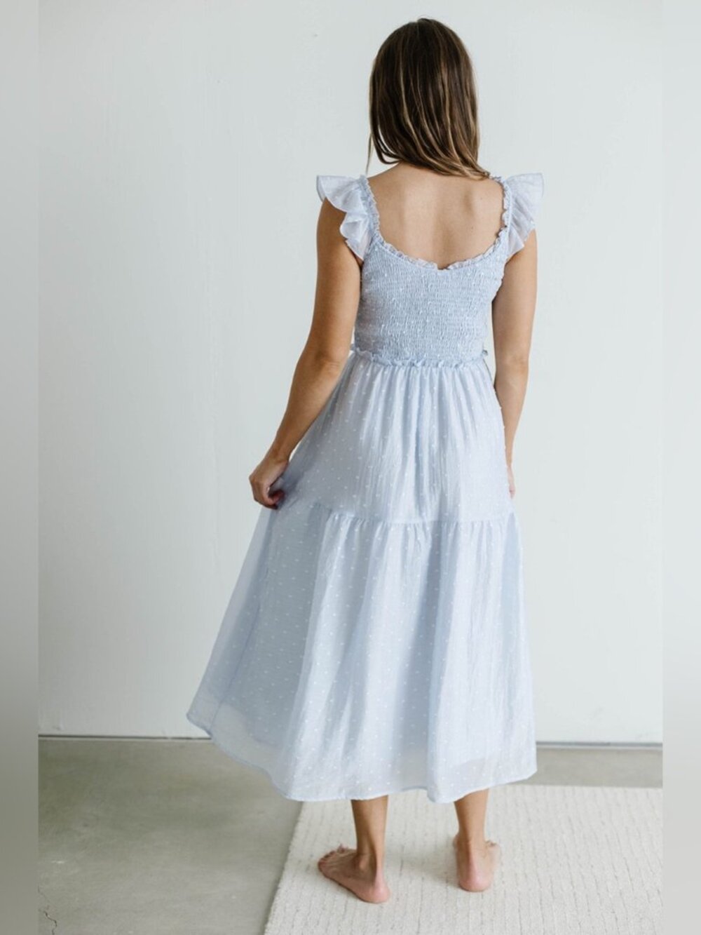 NEW Moon River Porter Clip Dot Ruffle Detail Smocked Midi Dress in Light Blue - Picture 9 of 9
